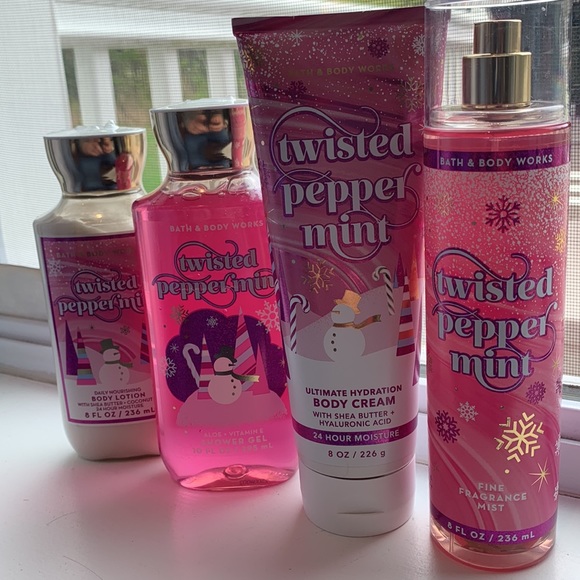 Bath and Body Works Twisted peppermint bundle - Picture 6 of 6